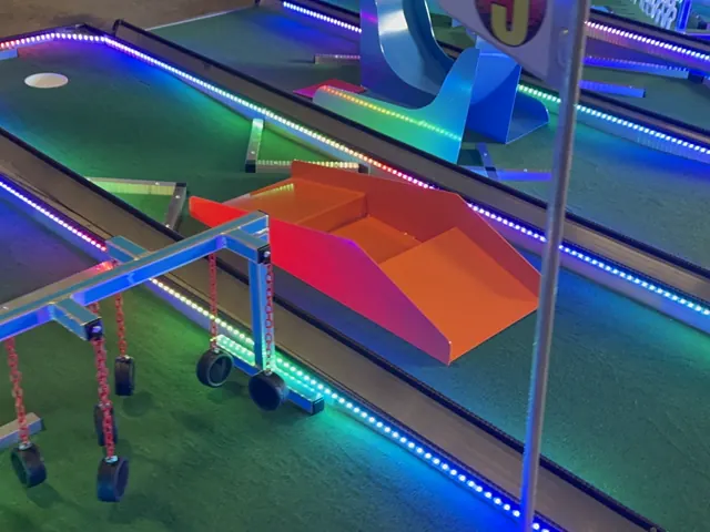 Wild Party Adventures mobile mini golf course, photo 9
